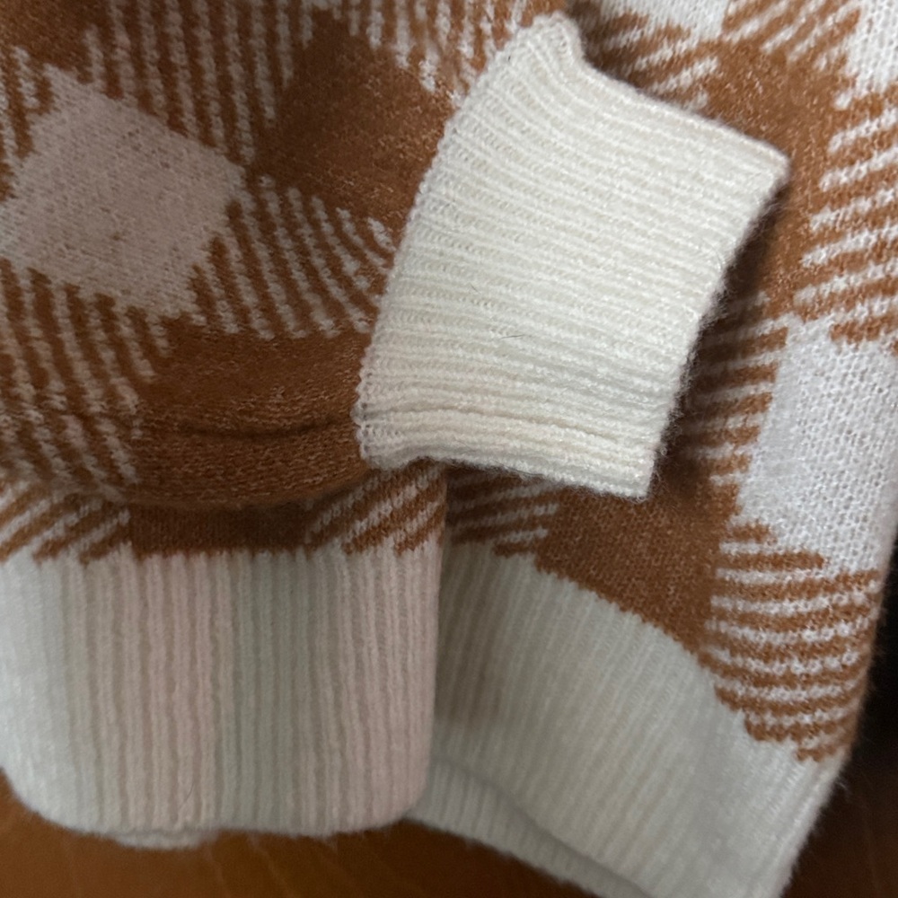 Workshop V-Neck Checkered Sweater - Carmel Brown & Cream Ret $68 Sz M Soft - Picture 3 of 6